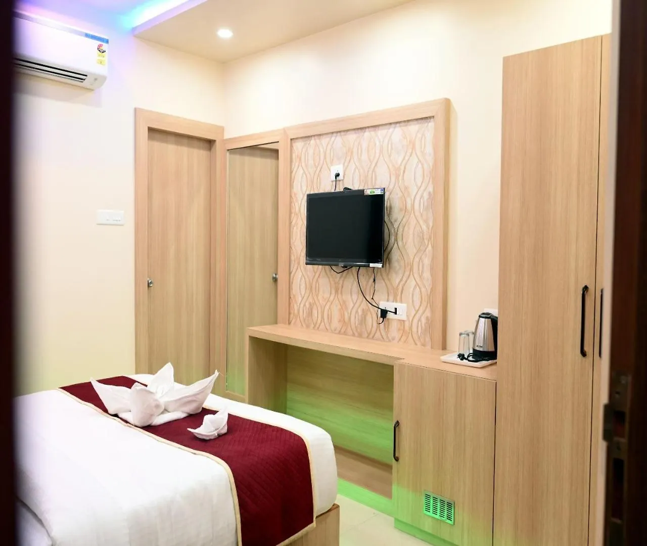 Hotel Shankara Residency Varanasi 3*,  India